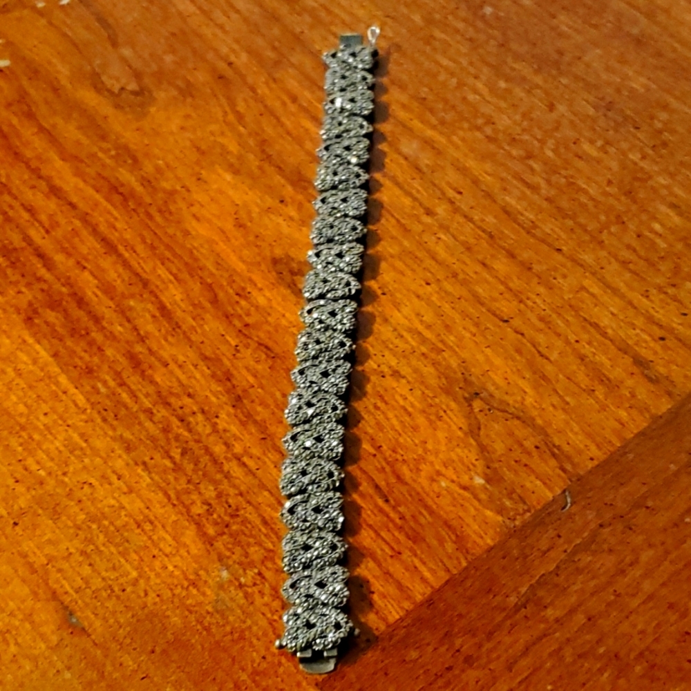 7 1/2 Silver Hearts Bracelet